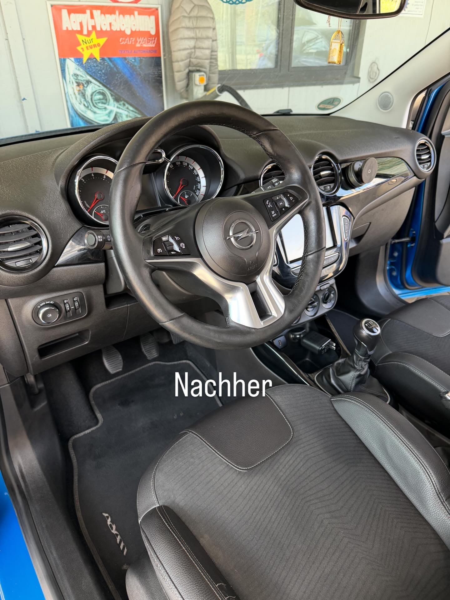Sauberer Innenraum nachher – Ergebnis der Innenreinigung Auto Aufbereitung Hamburg